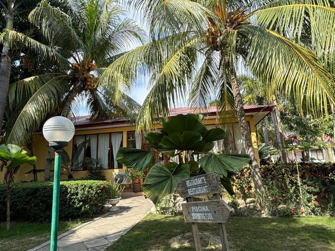 Palm Malinamoc Hotel Dili Esterno foto