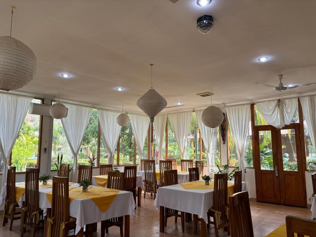 Palm Malinamoc Hotel Dili Esterno foto