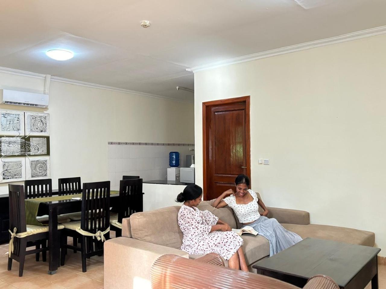 Palm Malinamoc Hotel Dili Esterno foto