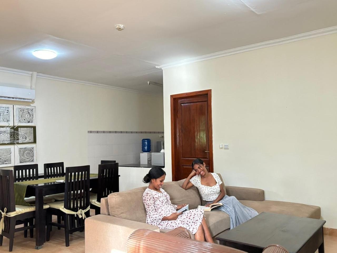 Palm Malinamoc Hotel Dili Esterno foto