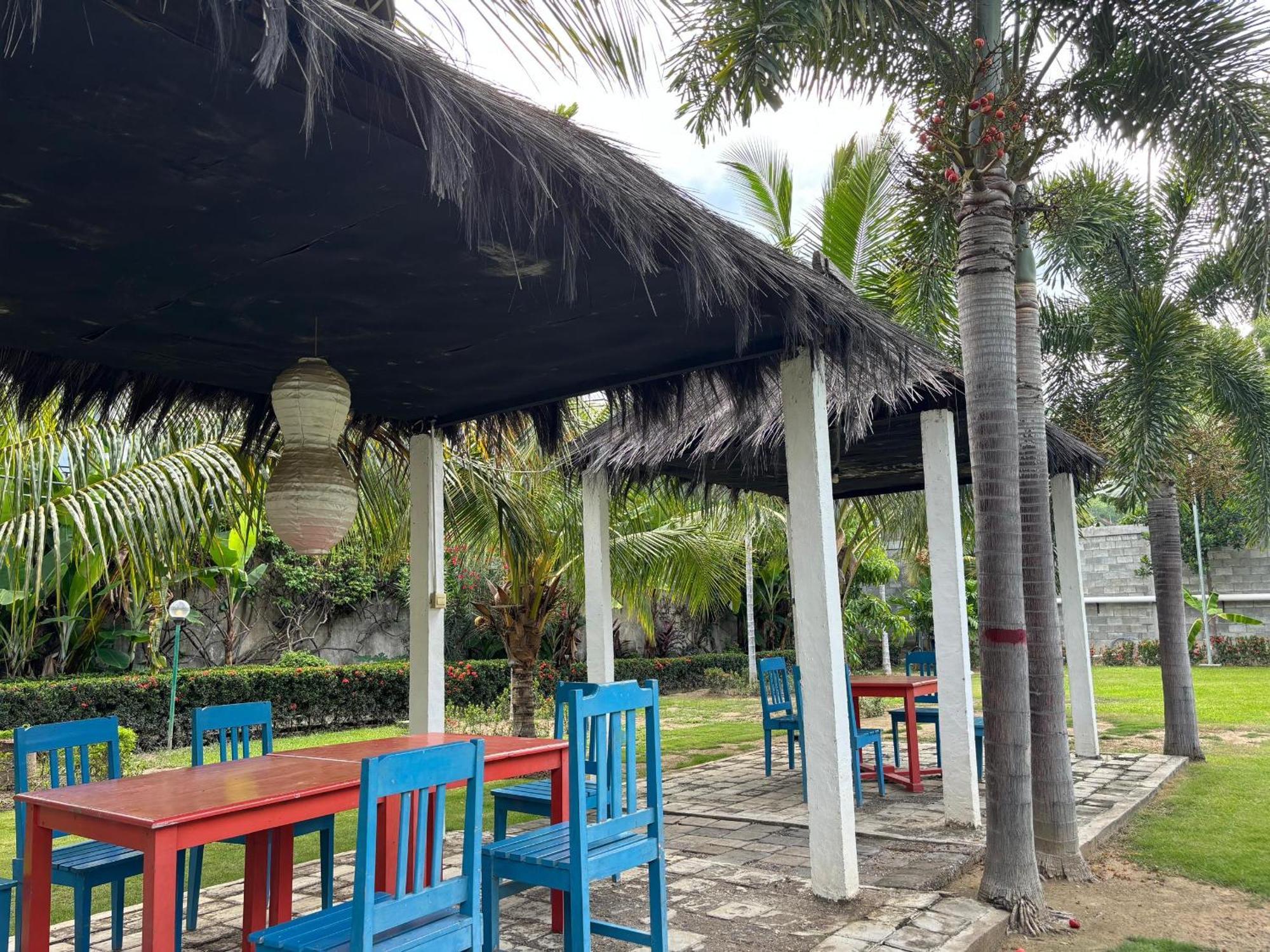 Palm Malinamoc Hotel Dili Esterno foto