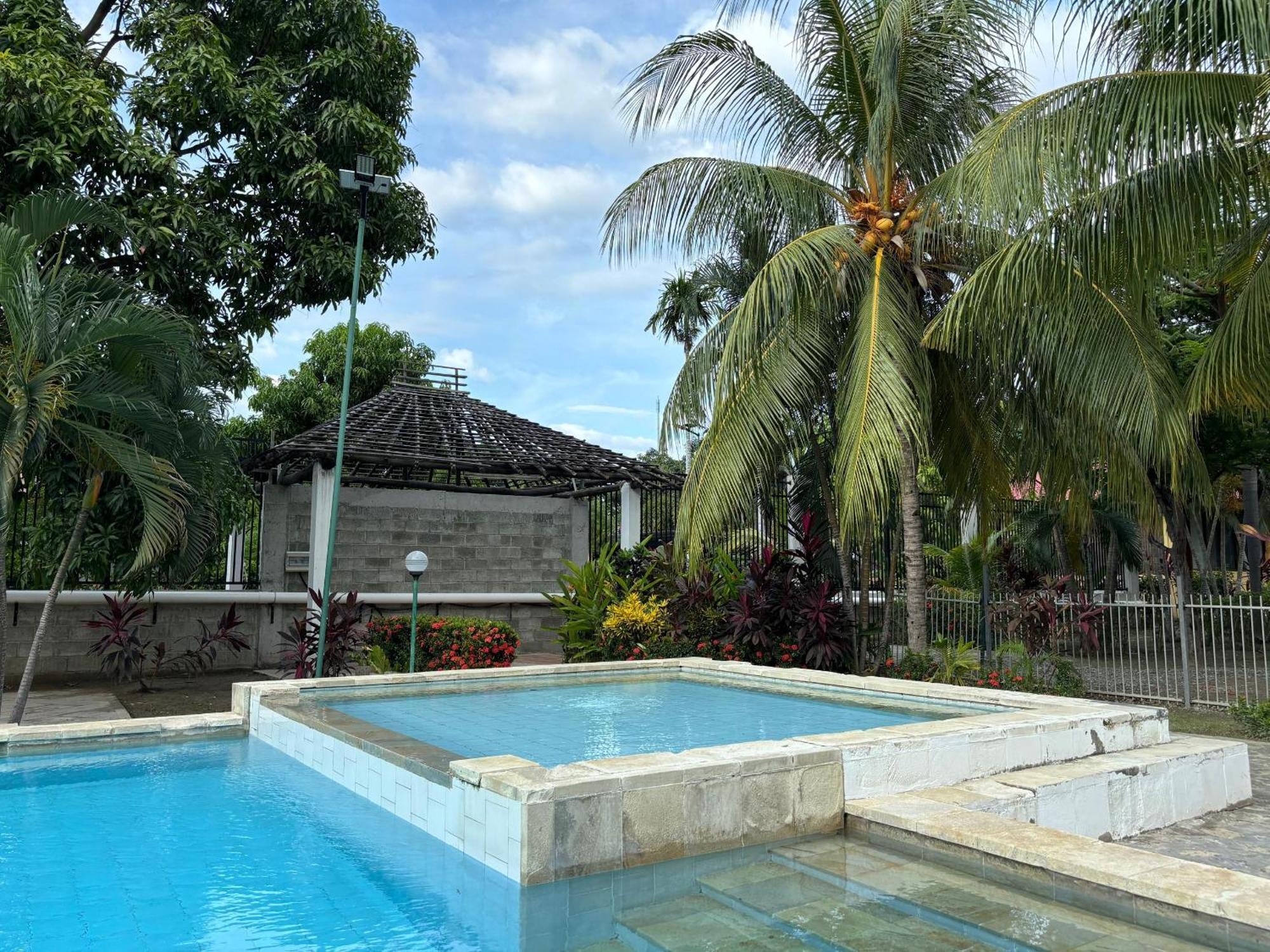 Palm Malinamoc Hotel Dili Esterno foto