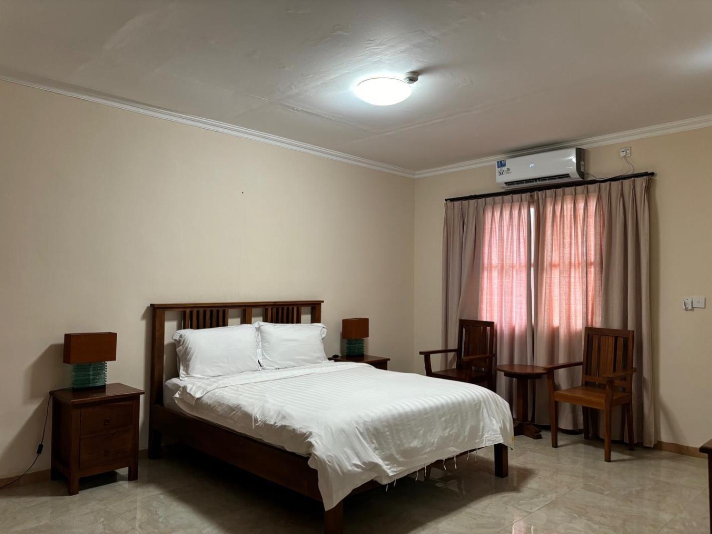 Palm Malinamoc Hotel Dili Esterno foto